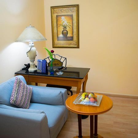 The Royal Express Sharq Hotel Kuwait City Bagian luar foto