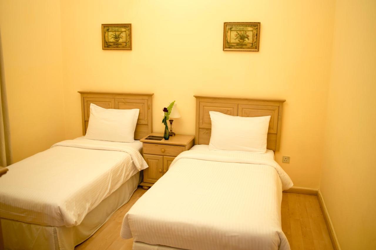 The Royal Express Sharq Hotel Kuwait City Bagian luar foto