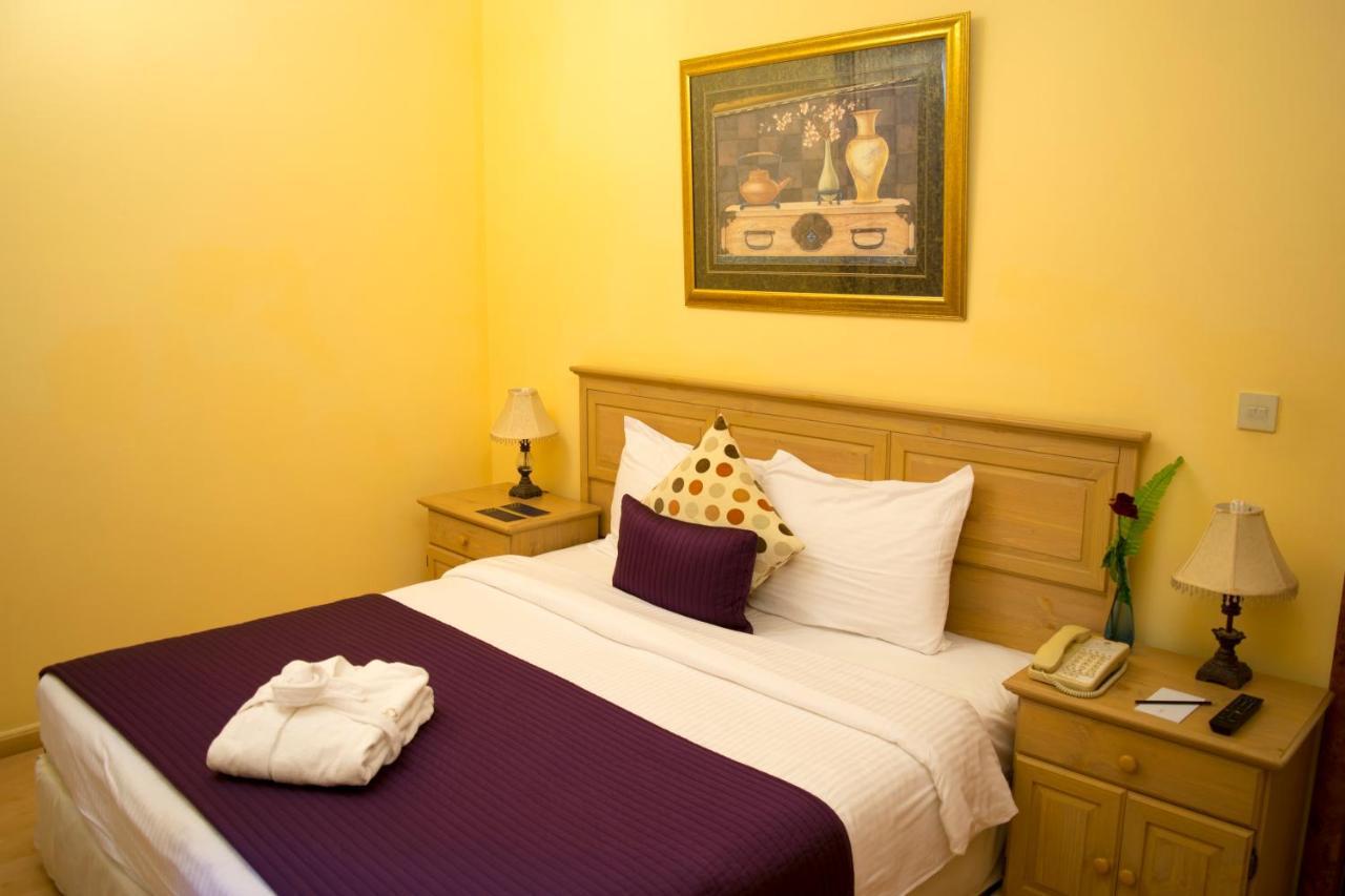 The Royal Express Sharq Hotel Kuwait City Bagian luar foto