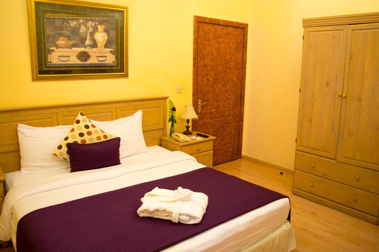 The Royal Express Sharq Hotel Kuwait City Bagian luar foto