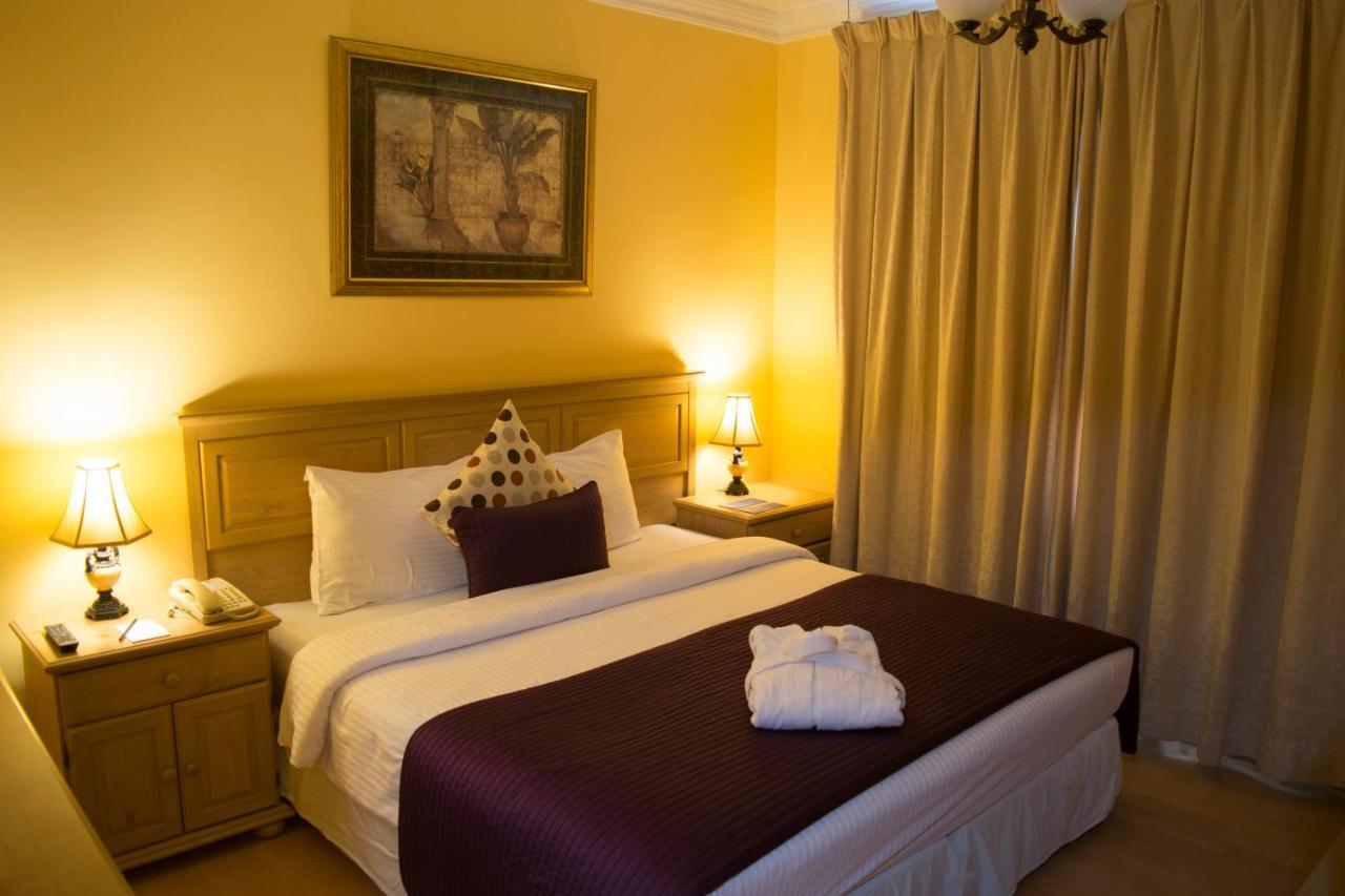 The Royal Express Sharq Hotel Kuwait City Bagian luar foto