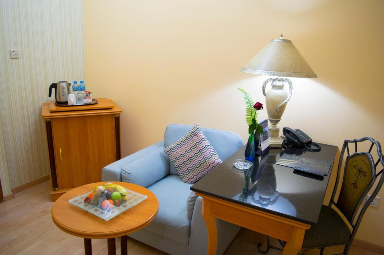 The Royal Express Sharq Hotel Kuwait City Bagian luar foto
